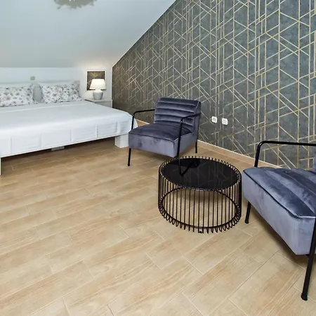Luxurious Maslina With Milna (Hvar)