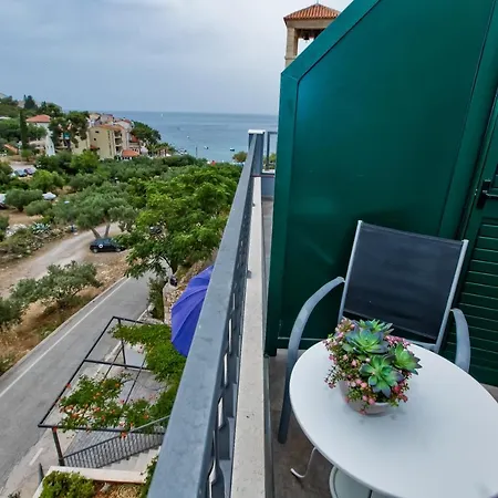 Appartement Luxurious Maslina With *