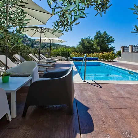 Luxurious Maslina With Milna (Hvar)