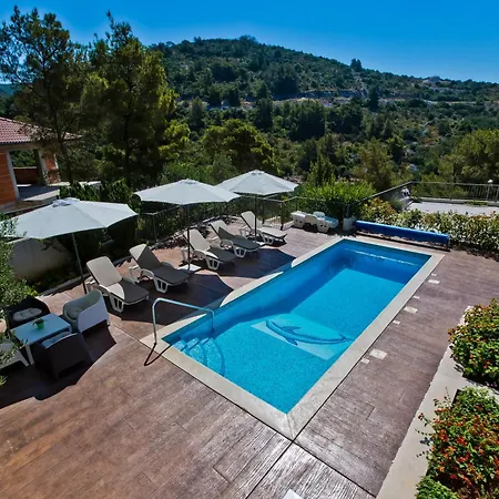 Luxurious Maslina With Appartement Milna (Hvar)