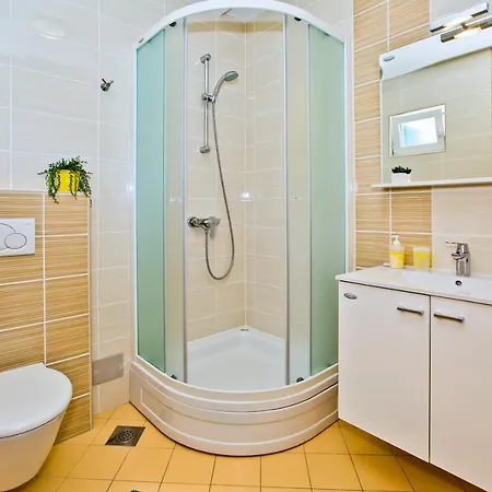 Appartement Luxurious Maslina With *