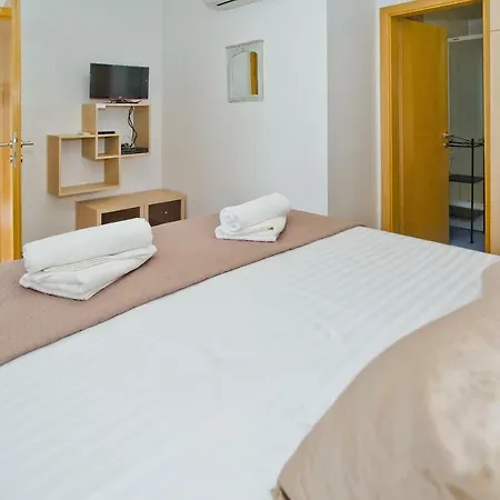Luxurious Maslina With * Milna (Hvar)