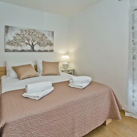 Luxurious Maslina With Milna (Hvar)