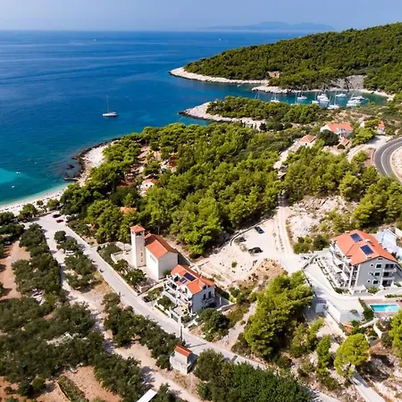 Maslina Milna (Hvar)