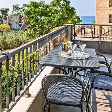 Maslina Milna (Hvar)