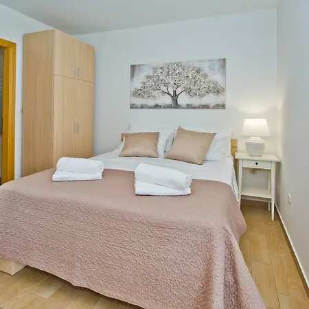 Maslina Milna (Hvar)